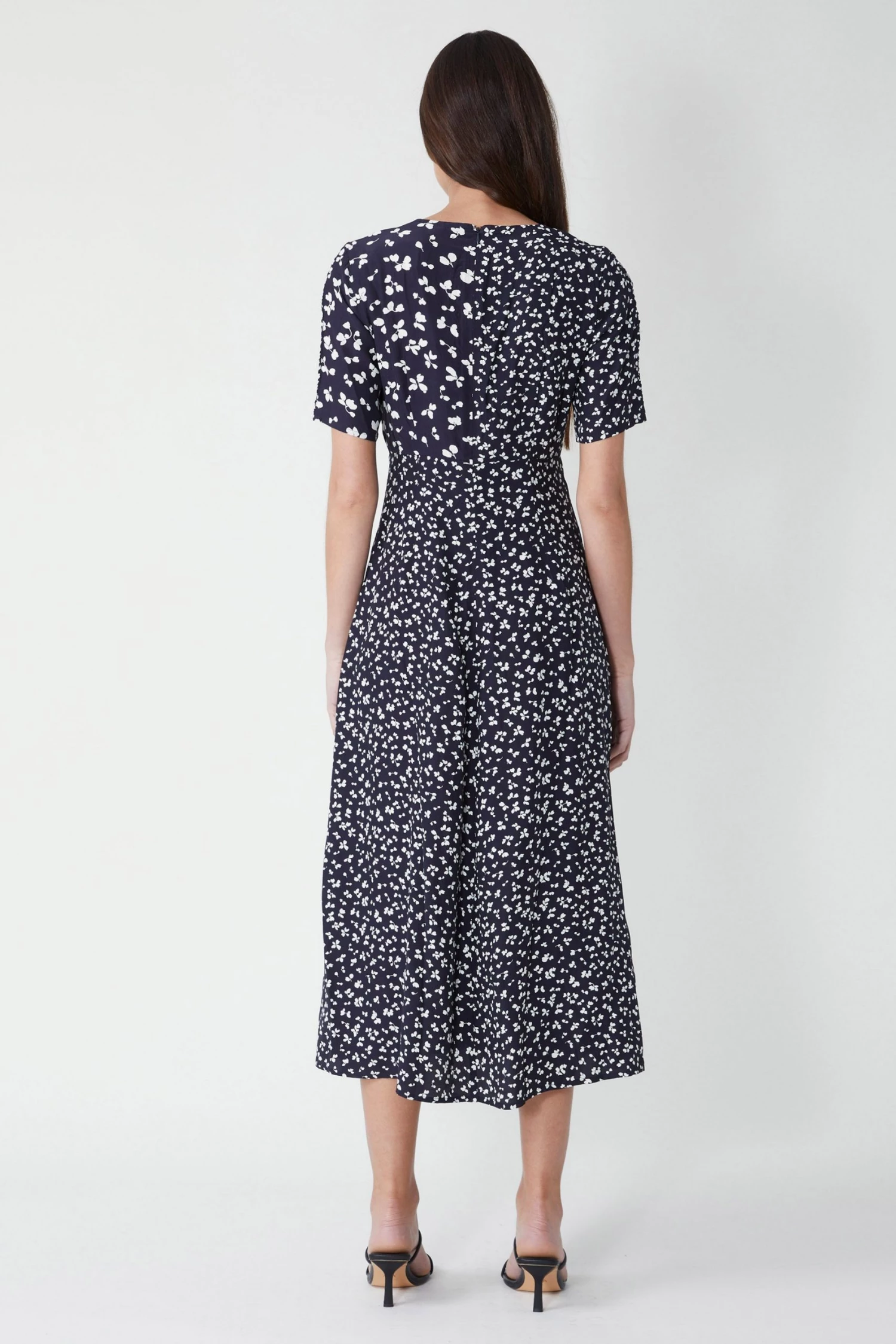 French Connection Sale Bonita Drape V-Neck Midi Dress 6 French Connection Sale Bonita Drape V-Neck Midi Dress