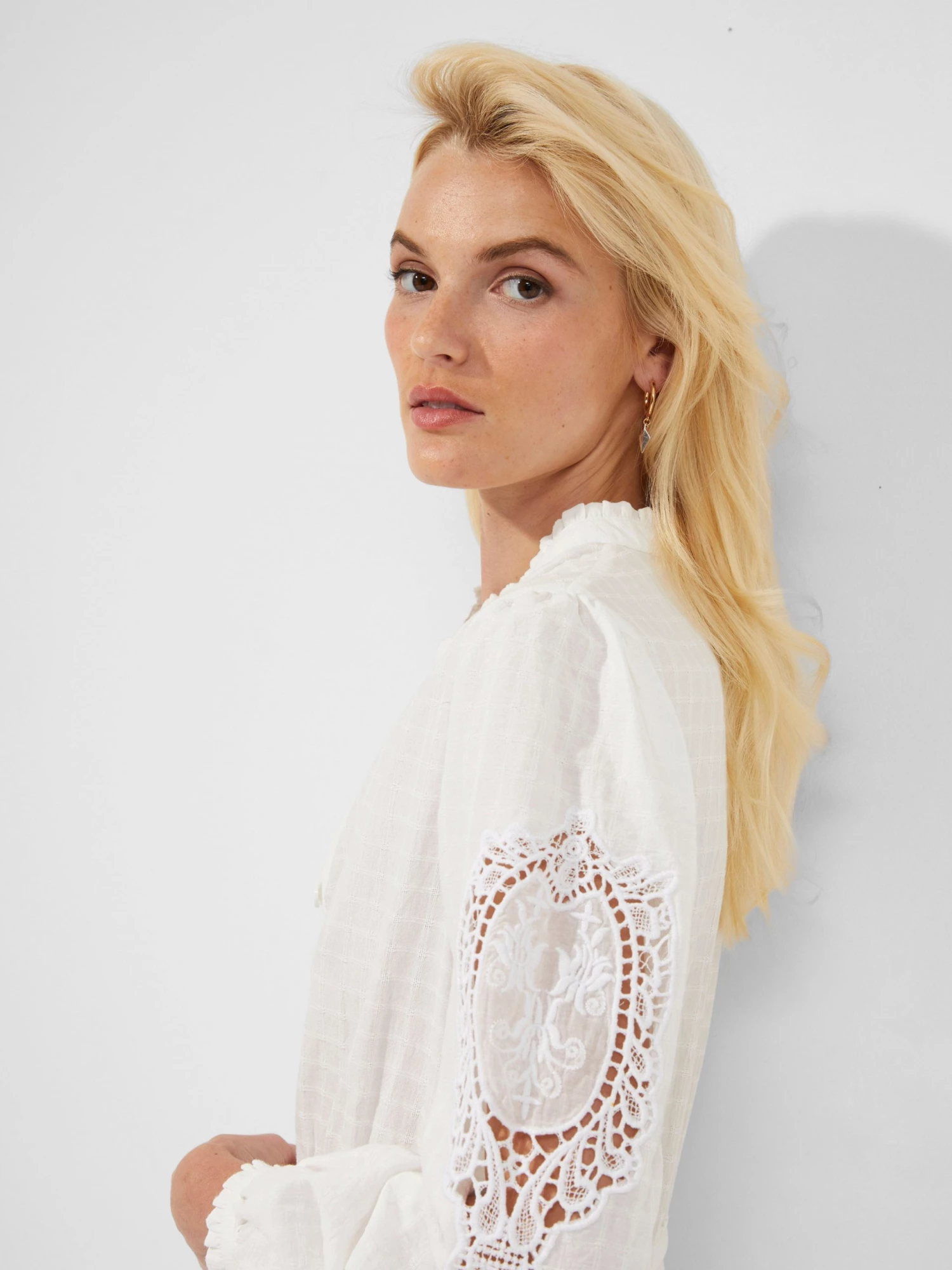 French Connection New In Arpina Lace-Mix Mini Dress 5 French Connection New In Arpina Lace-Mix Mini Dress