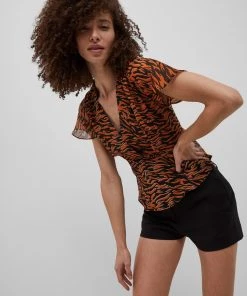 French Connection Iger Crinkle Mix V Neck Top Sale