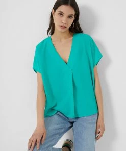 French Connection New In Crepe Light V Neck Top
