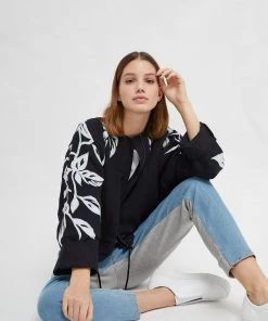 French Connection Coats & Jackets Alleffra Applique Quilted Jacket 12 French Connection Coats & Jackets Alleffra Applique Quilted Jacket