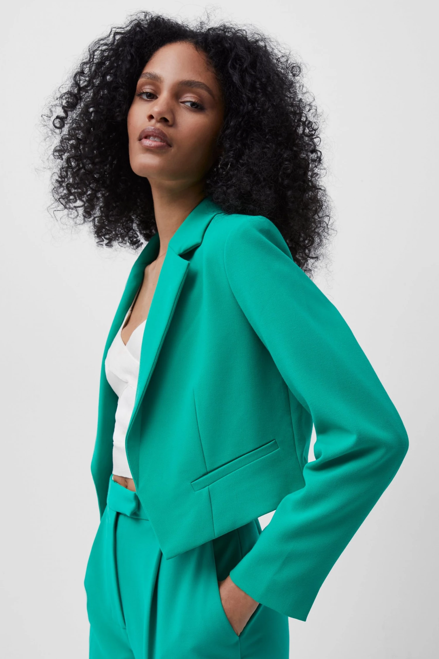 French Connection Sale Indi Whisper Ruth Cropped Blazer 3 French Connection Sale Indi Whisper Ruth Cropped Blazer