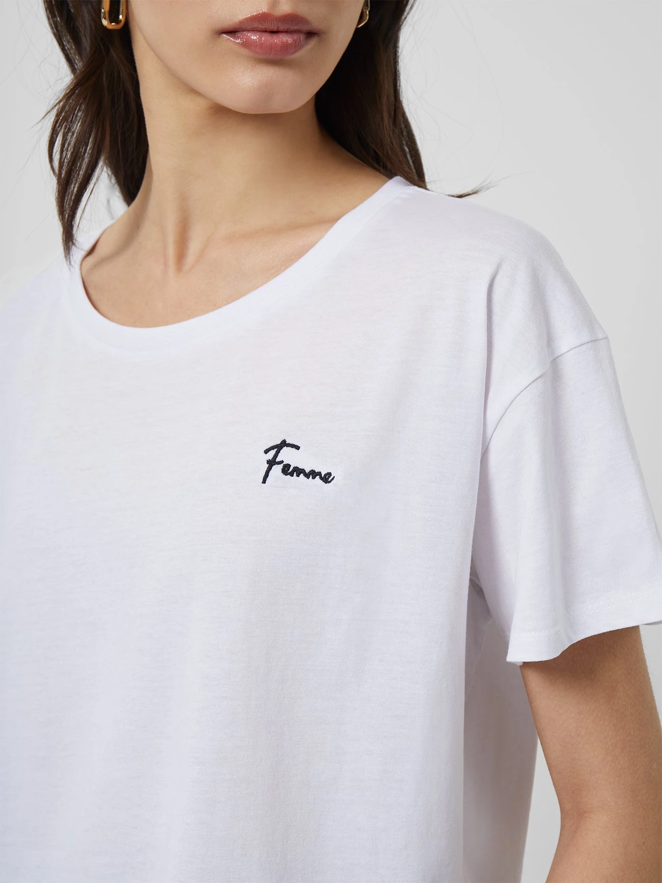French Connection Femme Embroidered Cropped T-Shirt 5 French Connection Femme Embroidered Cropped T-Shirt