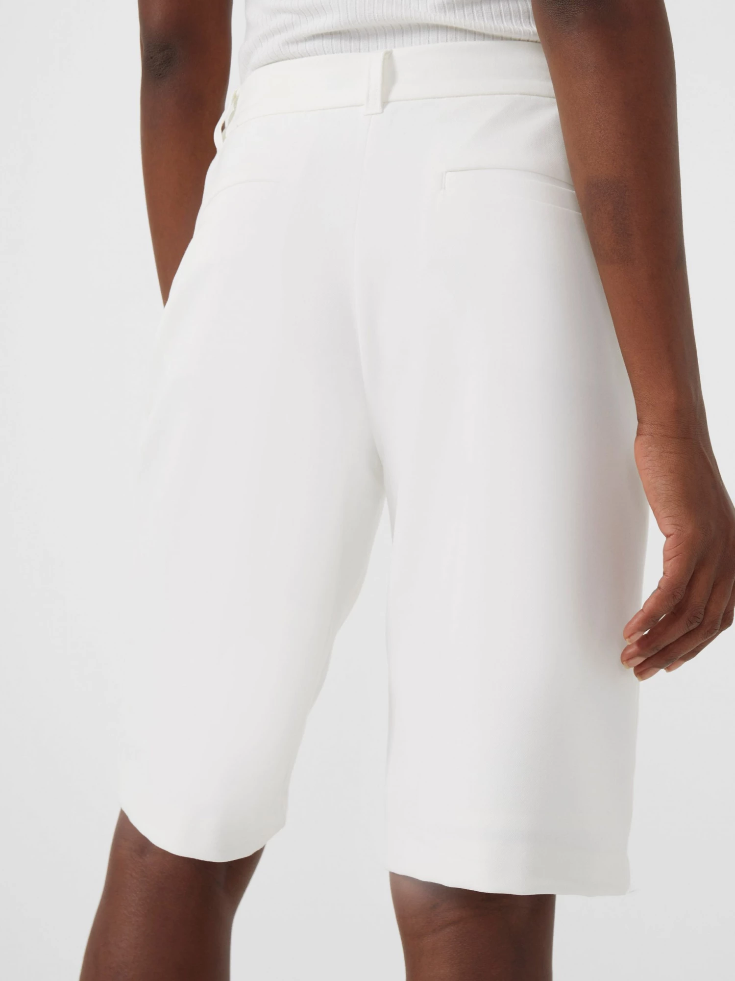 French Connection Emiko Whisper Ruth Bermuda Shorts Skirts & Shorts 6 French Connection Emiko Whisper Ruth Bermuda Shorts Skirts & Shorts